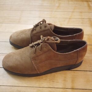 Dr. Scholl's Brown Tan Suede Oxfords Shoes Women Size 7